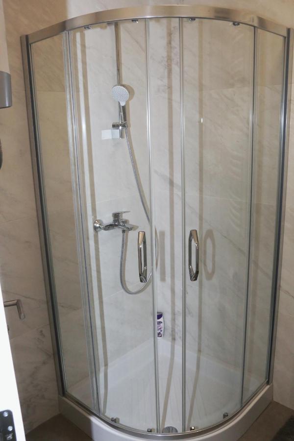Apartman Natasa Sa Podzemnom Garazom Banja Luka Buitenkant foto
